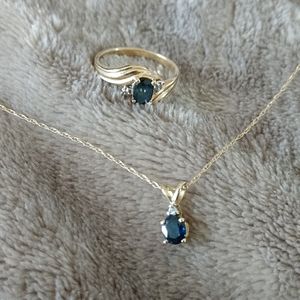 Matching gold necklace and ring (6.5)